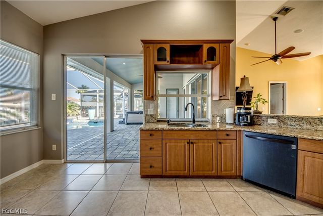 1705 SW 44th TER, Cape Coral, FL 33914