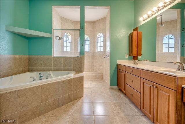 1705 SW 44th TER, Cape Coral, FL 33914