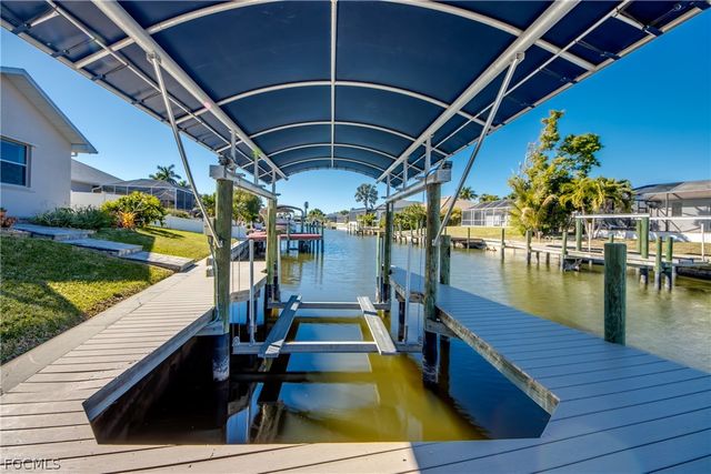 1705 SW 44th TER, Cape Coral, FL 33914