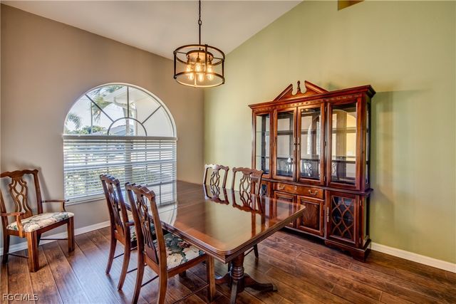 1705 SW 44th TER, Cape Coral, FL 33914