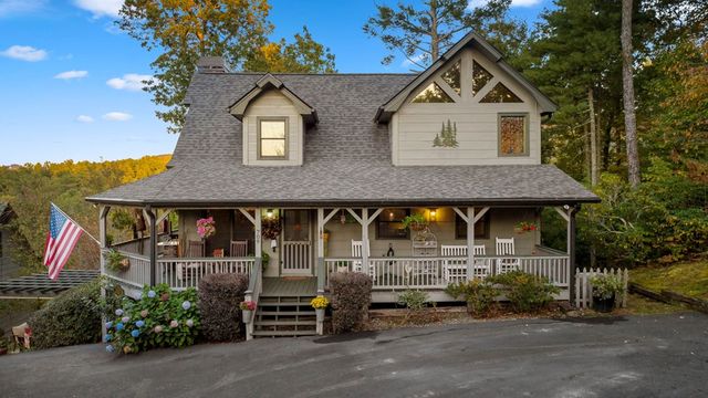 709 Laurel Creek Trail, Blue Ridge, GA 30513