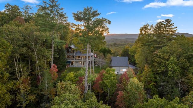 709 Laurel Creek Trail, Blue Ridge, GA 30513