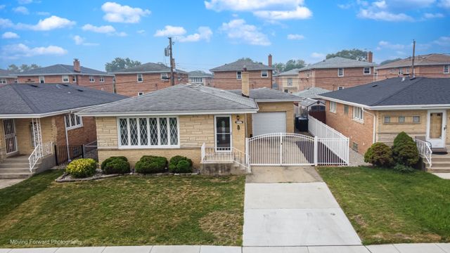 8517 W CARMEN Avenue, Chicago, IL 60656