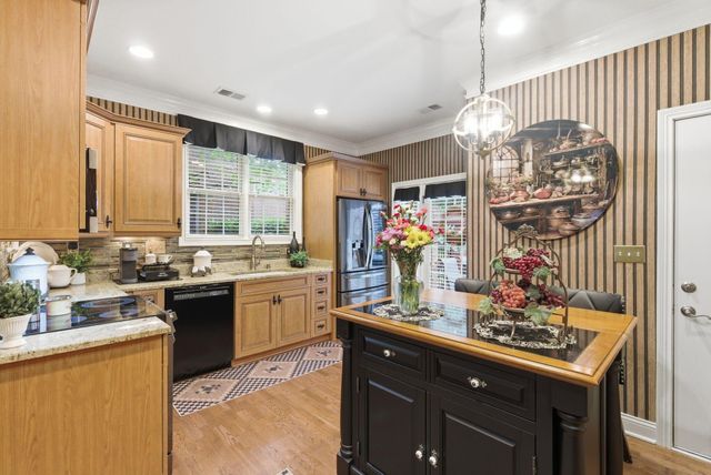 933 Star Shoot Parkway, Lexington, KY 40509