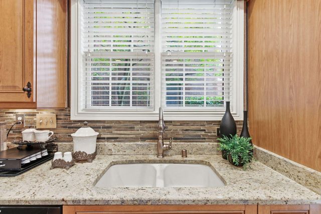 933 Star Shoot Parkway, Lexington, KY 40509