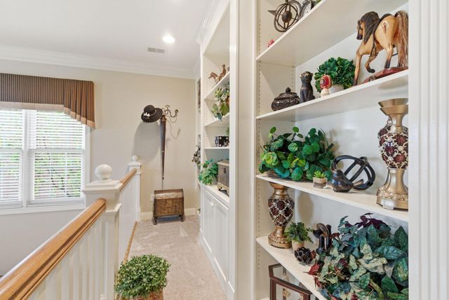 933 Star Shoot Parkway, Lexington, KY 40509