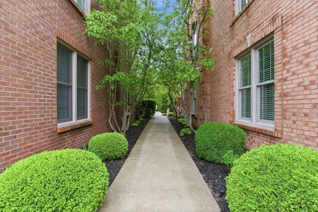 933 Star Shoot Parkway, Lexington, KY 40509