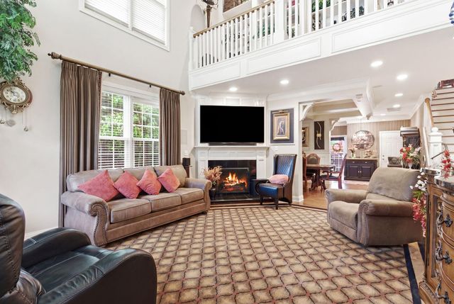 933 Star Shoot Parkway, Lexington, KY 40509