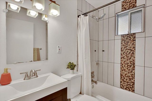 2717 Ribier Way, Rancho Cordova, CA 95670