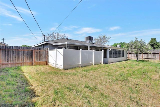 2717 Ribier Way, Rancho Cordova, CA 95670