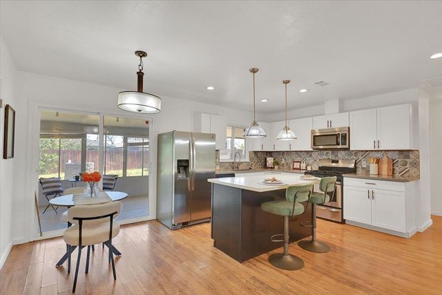 2717 Ribier Way, Rancho Cordova, CA 95670