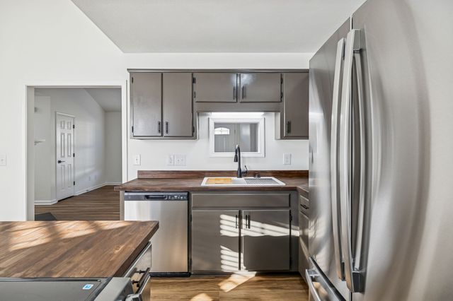 803 Pebble Pt, Mount Juliet, TN 37122