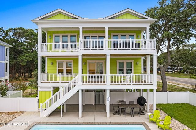 96 SE 66th Street, Oak Island, NC 28465