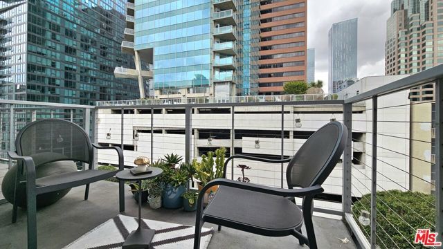 645 W 9th Street 609, Los Angeles, CA 90015