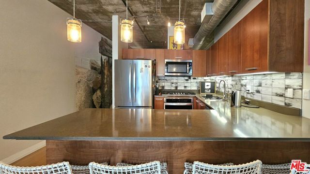 645 W 9th Street 609, Los Angeles, CA 90015