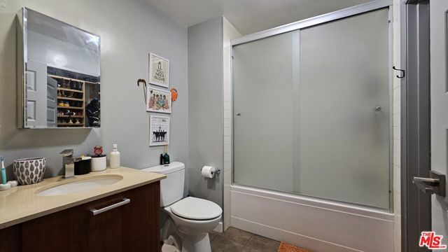 645 W 9th Street 609, Los Angeles, CA 90015