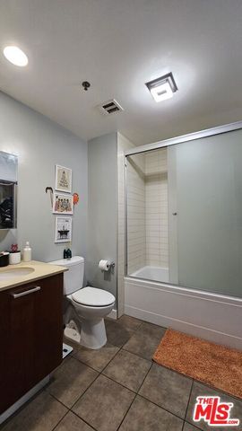 645 W 9th Street 609, Los Angeles, CA 90015