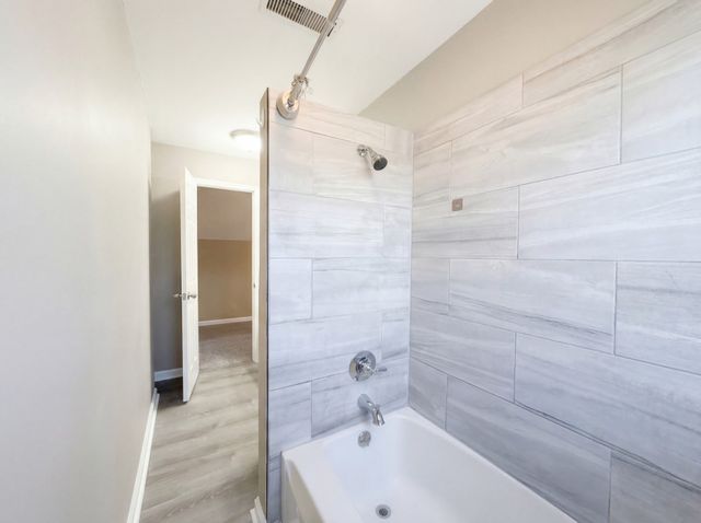 1157 Woodbridge Dr, Clarksville, TN 37042