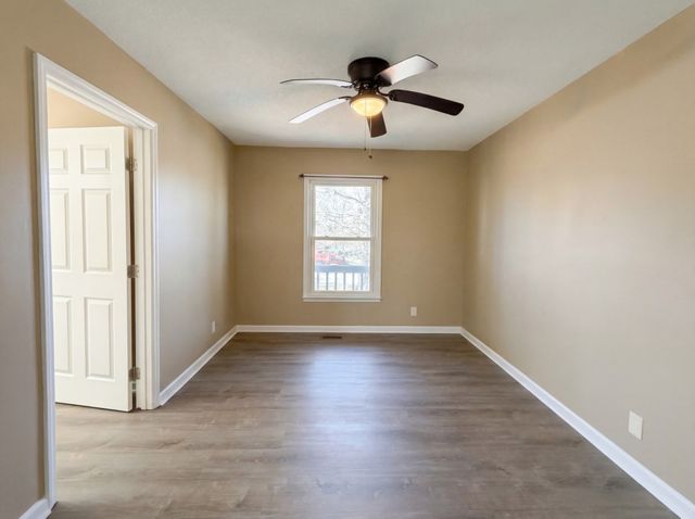 1157 Woodbridge Dr, Clarksville, TN 37042