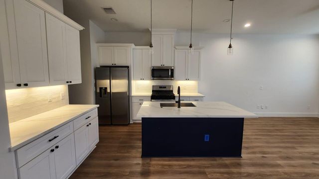 126 Amundsen Street A, Houston, TX 77009