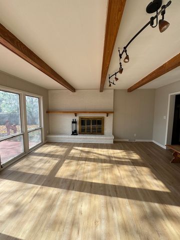 1616 Glenwood Avenue, Joliet, IL 60435