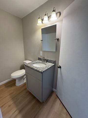 1616 Glenwood Avenue, Joliet, IL 60435