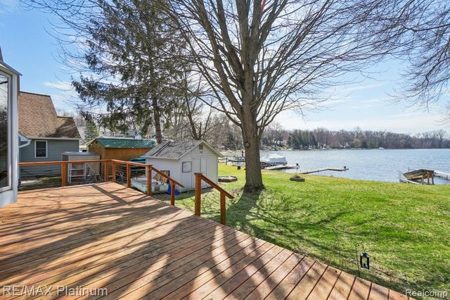 3822 Langley Drive, Pinckney, MI 48169