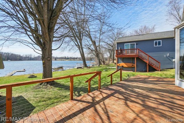 3822 Langley Drive, Pinckney, MI 48169