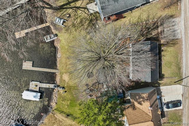 3822 Langley Drive, Pinckney, MI 48169