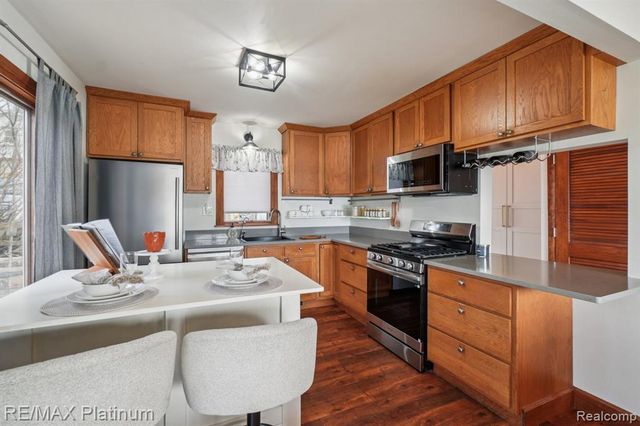 3822 Langley Drive, Pinckney, MI 48169