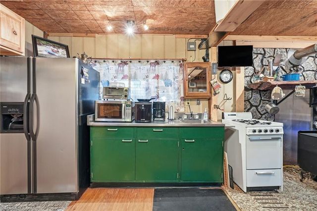 960 Riverview Road, Spencer, VA 24165