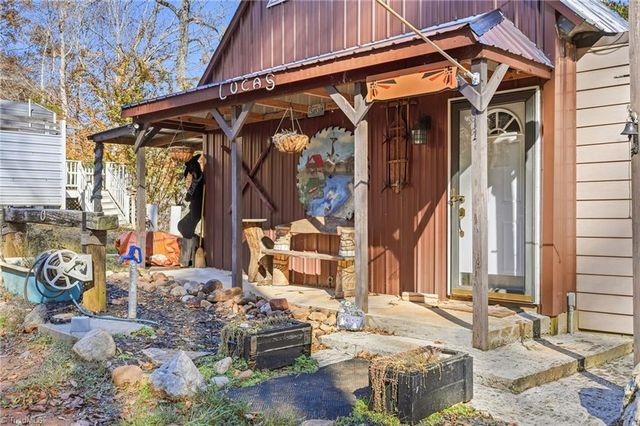 960 Riverview Road, Spencer, VA 24165