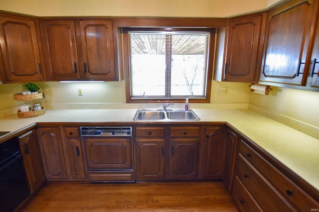 2000 W Boonville New Harmony Road, Evansville, IN 47725