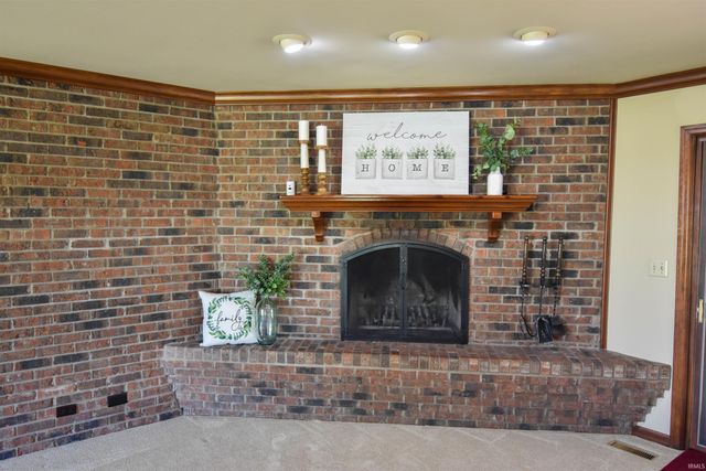 2000 W Boonville New Harmony Road, Evansville, IN 47725