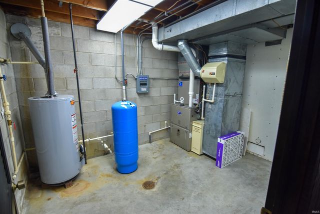 2000 W Boonville New Harmony Road, Evansville, IN 47725