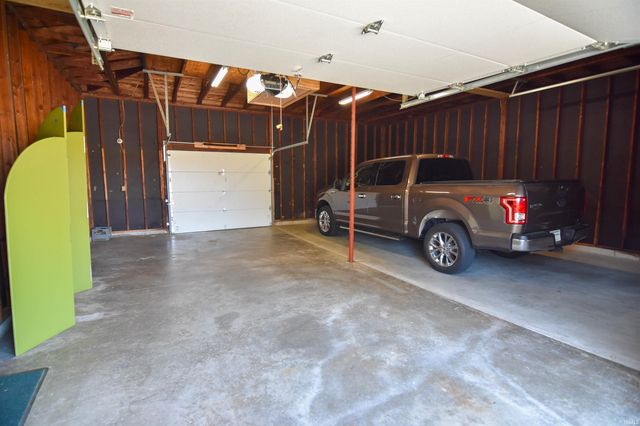 2000 W Boonville New Harmony Road, Evansville, IN 47725