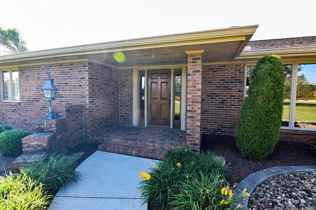 2000 W Boonville New Harmony Road, Evansville, IN 47725