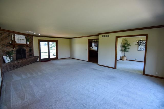 2000 W Boonville New Harmony Road, Evansville, IN 47725