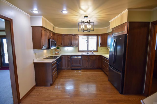 2000 W Boonville New Harmony Road, Evansville, IN 47725