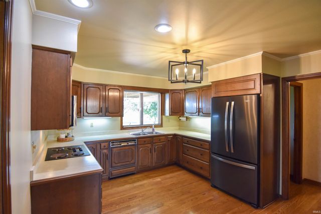 2000 W Boonville New Harmony Road, Evansville, IN 47725