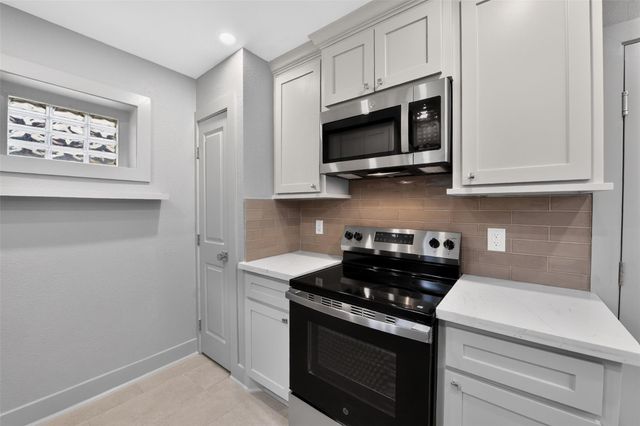 4131 Knotty Oaks Trail, Houston, TX 77045