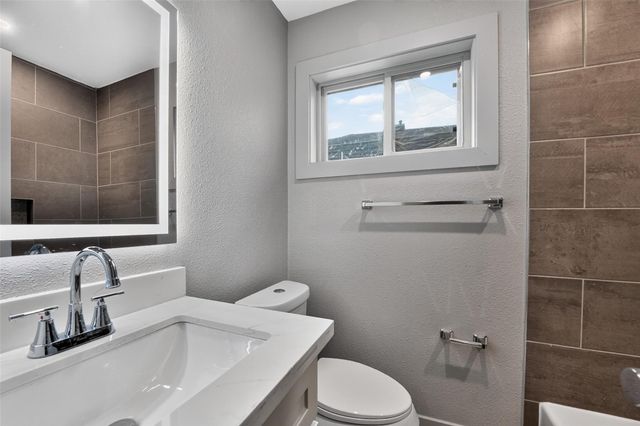 4131 Knotty Oaks Trail, Houston, TX 77045