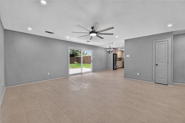 4131 Knotty Oaks Trail, Houston, TX 77045