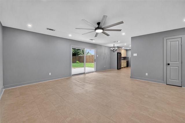 4131 Knotty Oaks Trail, Houston, TX 77045