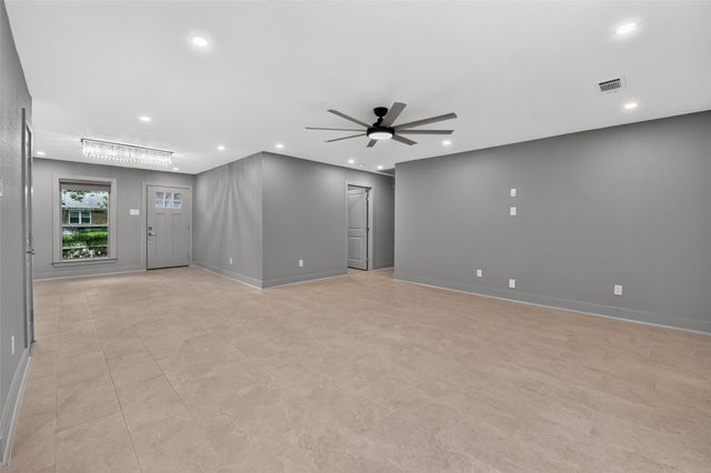 4131 Knotty Oaks Trail, Houston, TX 77045