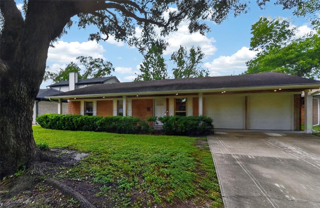 4131 Knotty Oaks Trail, Houston, TX 77045