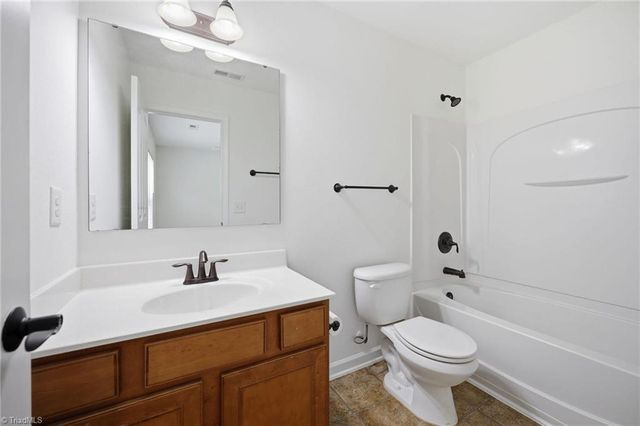 4365 Glenmore Creek Drive, Winston-salem, NC 27107