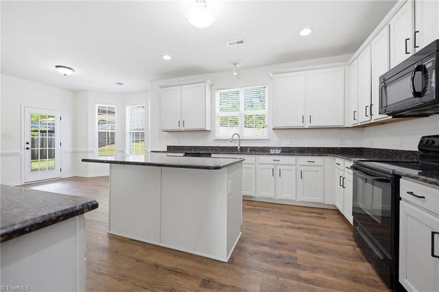 4365 Glenmore Creek Drive, Winston-salem, NC 27107