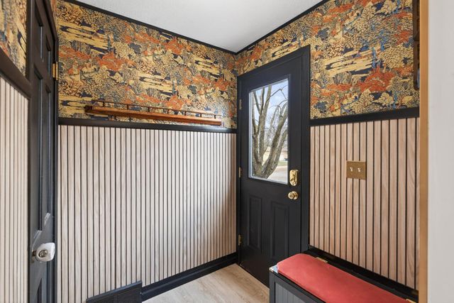 2672 Parkview Boulevard, Robbinsdale, MN 55422