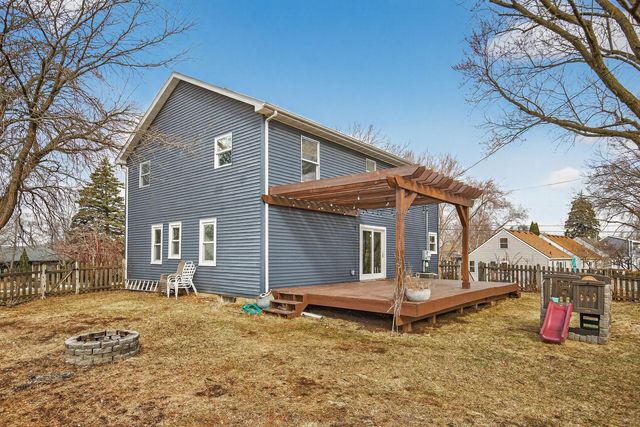 2672 Parkview Boulevard, Robbinsdale, MN 55422